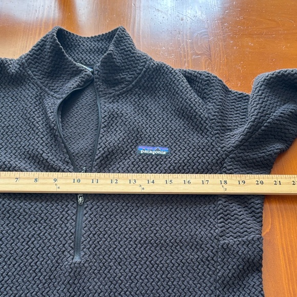 Patagonia Women’s R1 Air Fleece Zip Neck Pullover Black Recycled Size Large - Picture 9 of 14